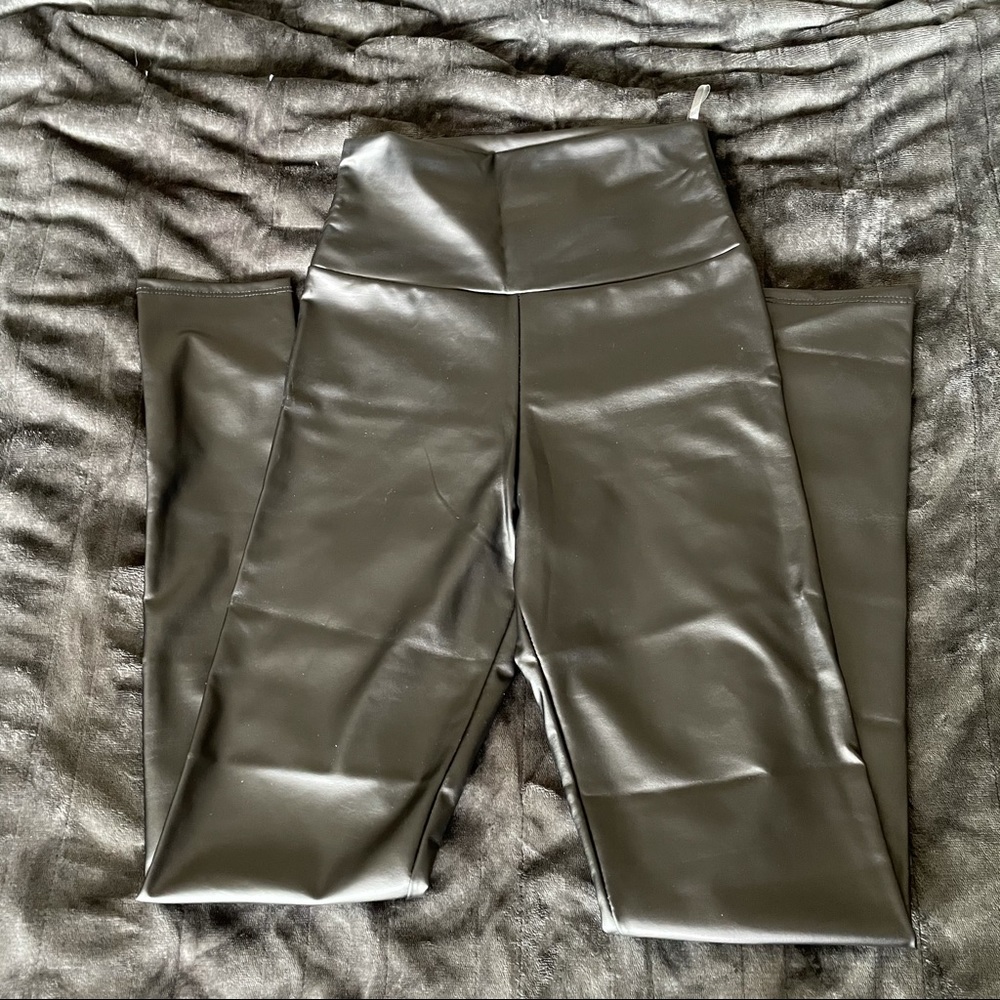 NWT Women’s Black Faux Leggings High Waisted Leggings Sz Medium